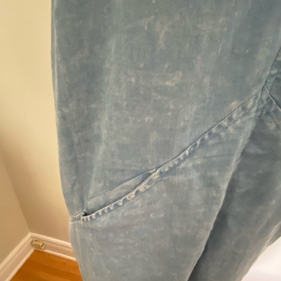 Very J Women’s Light Weight Blue Denim Tunic Dress Size: L - Picture 5 of 8